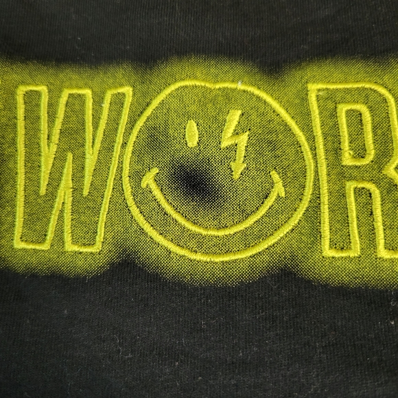 Chinatown Market Smiley Men's Black Smiley Embroidered Tee - Picture 5 of 10
